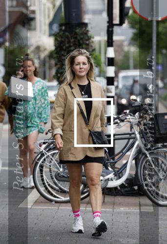 Amsterdam 15 mei 2024
Chantal Janzen op straat in Amsterdam Zuid .