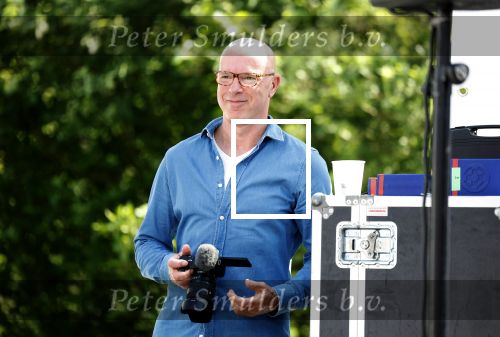 Vijfhuizen 23 mei 2024
Jan de Hoop en zijn partner Coen Lievaart worden door Vivian Slingerland geinterviewd op de libelle zomerweek.