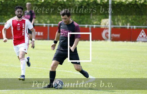 Amsterdam 18 mei 2024
Rene Froger speelt mijn zijn Toppers team tegen het only Friend team . In Rene zijn team spelen oa Maxim Froger Danny Froger en Danilo Kuiters . Ook Natasja Froger was natuurlijk aanwezig..