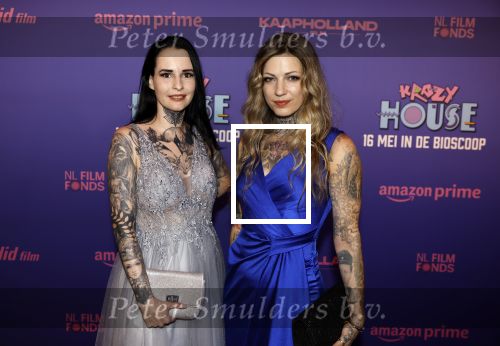 Amsterdam 13 mei 2024
Premiere Crazy House in Tuschinski. De cast met oa Alicia Silverstone Gaite Jansen Matti Stooker Chris Peters Victoria Koblenko Maarten Swart en Steffen Haars . Greg Shapiro presenteert de avond. Dazzle Dawn Drost met ...