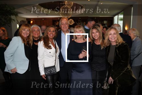 Breda, 26 Oktober 2024
Koninklijke onderscheiding voor Aad Ouborg
De Dolly Dots v.l.n.r. Patty Zomer Els Ouborg Esther Oosterbeek Aad Ouborg Angela Kramers Anita Heilker en Angela Groothuizen
