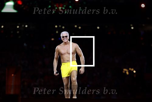 Amsterdam 25 mei 2024
Dries Roelvink treedt op in een gele zwembroek tijdens het toppers concert in de Johan Cruijff arena