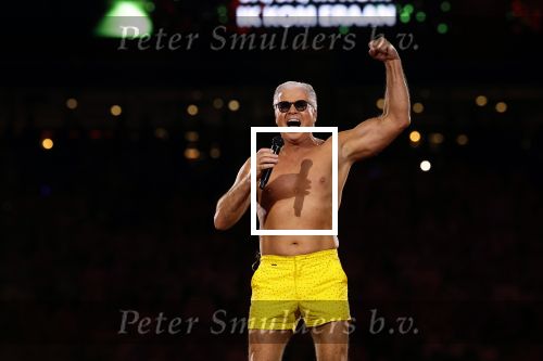 Amsterdam 25 mei 2024
Dries Roelvink treedt op in een gele zwembroek tijdens het toppers concert in de Johan Cruijff arena