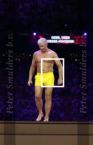 Amsterdam 25 mei 2024
Dries Roelvink treedt op in een gele zwembroek tijdens het toppers concert in de Johan Cruijff arena