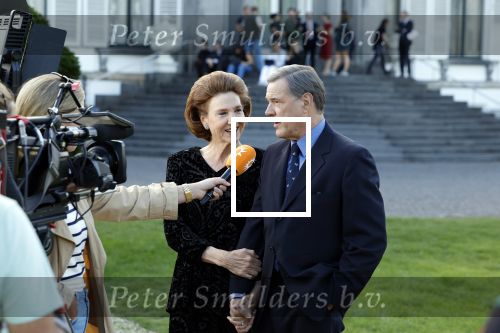 Soestdijk 13 september 2023
Opnames videoland serie Maxima op paleis Soestijk.
Martijn Lakemeier (Willem Alexander) Delfina Chaves (Maxima) Elsie de Brauw ( Beatrix)  Sebastian Koch en Jacob Derwig zijn aanwezig.