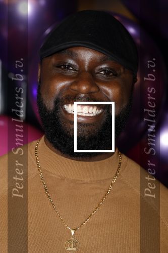 Amsterdam 11 mei 2024
Premiere Fantasievriendjes in Pathe Arena . Emmanuel Ohene Boafo  met zoontje