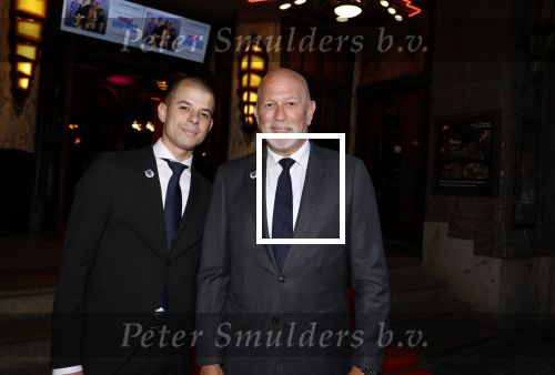Amsterdam 13 mei 2024
Premiere Crazy House in Tuschinski. De cast met oa Alicia Silverstone Gaite Jansen Matti Stooker Chris Peters Victoria Koblenko Maarten Swart en Steffen Haars . Greg Shapiro presenteert de avond. Frank Schmitt met zoon
