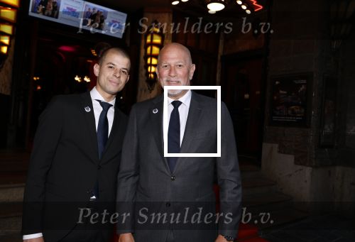 Amsterdam 13 mei 2024
Premiere Crazy House in Tuschinski. De cast met oa Alicia Silverstone Gaite Jansen Matti Stooker Chris Peters Victoria Koblenko Maarten Swart en Steffen Haars . Greg Shapiro presenteert de avond. Frank Schmitt met zoon