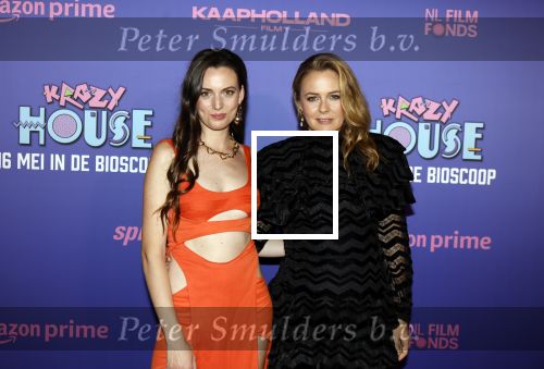 Amsterdam 13 mei 2024
Premiere Crazy House in Tuschinski. De cast met oa Alicia Silverstone Gaite Jansen Matti Stooker Chris Peters Victoria Koblenko Maarten Swart en Steffen Haars . Greg Shapiro presenteert de avond.