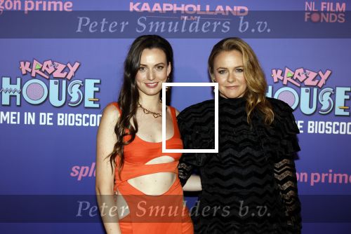 Amsterdam 13 mei 2024
Premiere Crazy House in Tuschinski. De cast met oa Alicia Silverstone Gaite Jansen Matti Stooker Chris Peters Victoria Koblenko Maarten Swart en Steffen Haars . Greg Shapiro presenteert de avond.
