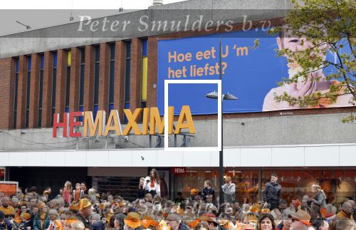 Emmen 27 april 2024
Koningsdag in Emmen met de koninklijke familie . Aanwezig bKoning Willem Alexander Koningin Maxima Prinses Amalia Prinses Alexia Prinses Ariane Prins Constantijn Prinses laurentien Prins Bernhard Prinses Annette Prins Maurits Prinses Marilene Prins Pieter Christiaan Prinses Anita Prins Floris en Prinses Aimee. Slogan Hema Hemaxima