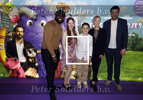 Amsterdam 11 mei 2024
Premiere Fantasievriendjes in Pathe Arena . Cast met oa Hilde de Mildt en Jeroen Spitzenberger
