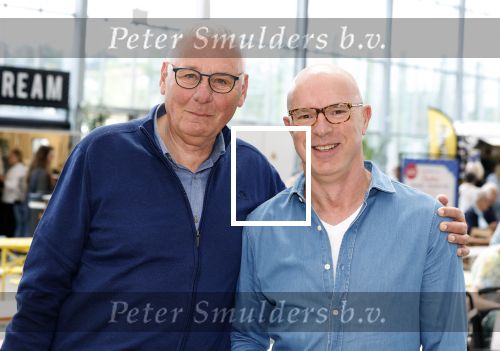 Vijfhuizen 23 mei 2024
Jan de Hoop en zijn partner Coen Lievaart worden door Vivian Slingerland geinterviewd op de libelle zomerweek.