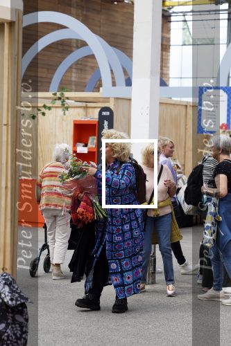 Vijfhuizen 23 mei 2024
Karin Bloemen bij Libelle zomerweek.