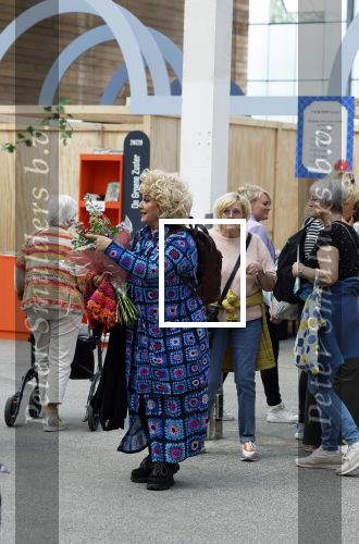 Vijfhuizen 23 mei 2024
Karin Bloemen bij Libelle zomerweek.