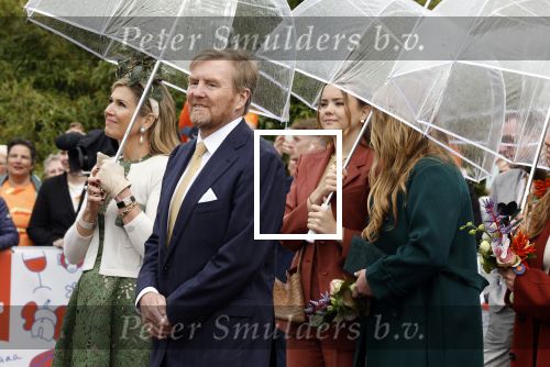 Emmen 27 april 2024
Koningsdag in Emmen met de koninklijke familie . Aanwezig bKoning Willem Alexander Koningin Maxima Prinses Amalia Prinses Alexia Prinses Ariane Prins Constantijn Prinses laurentien Prins Bernhard Prinses Annette Prins Maurits Prinses Marilene Prins Pieter Christiaan Prinses Anita Prins Floris en Prinses Aimee.