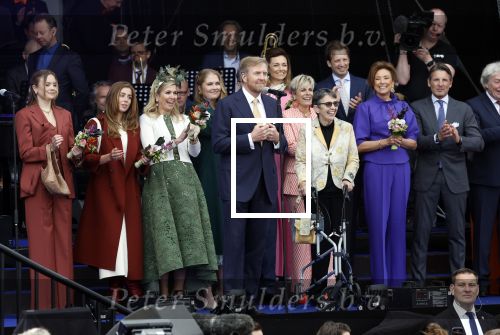 Emmen 27 april 2024
Koningsdag in Emmen met de koninklijke familie . Aanwezig bKoning Willem Alexander Koningin Maxima Prinses Amalia Prinses Alexia Prinses Ariane Prins Constantijn Prinses laurentien Prins Bernhard Prinses Annette Prins Maurits Prinses Marilene Prins Pieter Christiaan Prinses Anita Prins Floris en Prinses Aimee.