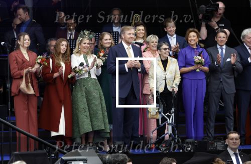 Emmen 27 april 2024
Koningsdag in Emmen met de koninklijke familie . Aanwezig bKoning Willem Alexander Koningin Maxima Prinses Amalia Prinses Alexia Prinses Ariane Prins Constantijn Prinses laurentien Prins Bernhard Prinses Annette Prins Maurits Prinses Marilene Prins Pieter Christiaan Prinses Anita Prins Floris en Prinses Aimee.