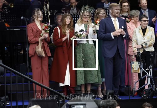 Emmen 27 april 2024
Koningsdag in Emmen met de koninklijke familie . Aanwezig bKoning Willem Alexander Koningin Maxima Prinses Amalia Prinses Alexia Prinses Ariane Prins Constantijn Prinses laurentien Prins Bernhard Prinses Annette Prins Maurits Prinses Marilene Prins Pieter Christiaan Prinses Anita Prins Floris en Prinses Aimee.