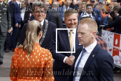 Emmen 27 april 2024
Koningsdag in Emmen met de koninklijke familie . Aanwezig bKoning Willem Alexander Koningin Maxima Prinses Amalia Prinses Alexia Prinses Ariane Prins Constantijn Prinses laurentien Prins Bernhard Prinses Annette Prins Maurits Prinses Marilene Prins Pieter Christiaan Prinses Anita Prins Floris en Prinses Aimee.