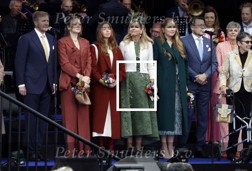 Emmen 27 april 2024
Koningsdag in Emmen met de koninklijke familie . Aanwezig bKoning Willem Alexander Koningin Maxima Prinses Amalia Prinses Alexia Prinses Ariane Prins Constantijn Prinses laurentien Prins Bernhard Prinses Annette Prins Maurits Prinses Marilene Prins Pieter Christiaan Prinses Anita Prins Floris en Prinses Aimee.