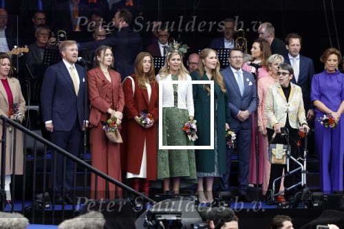 Emmen 27 april 2024
Koningsdag in Emmen met de koninklijke familie . Aanwezig bKoning Willem Alexander Koningin Maxima Prinses Amalia Prinses Alexia Prinses Ariane Prins Constantijn Prinses laurentien Prins Bernhard Prinses Annette Prins Maurits Prinses Marilene Prins Pieter Christiaan Prinses Anita Prins Floris en Prinses Aimee.