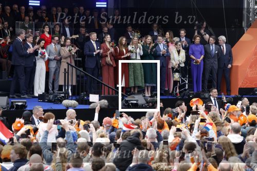 Emmen 27 april 2024
Koningsdag in Emmen met de koninklijke familie . Aanwezig bKoning Willem Alexander Koningin Maxima Prinses Amalia Prinses Alexia Prinses Ariane Prins Constantijn Prinses laurentien Prins Bernhard Prinses Annette Prins Maurits Prinses Marilene Prins Pieter Christiaan Prinses Anita Prins Floris en Prinses Aimee.