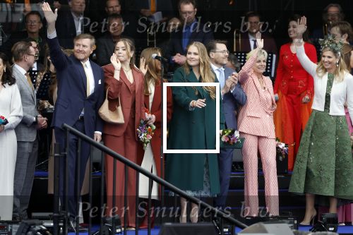 Emmen 27 april 2024
Koningsdag in Emmen met de koninklijke familie . Aanwezig bKoning Willem Alexander Koningin Maxima Prinses Amalia Prinses Alexia Prinses Ariane Prins Constantijn Prinses laurentien Prins Bernhard Prinses Annette Prins Maurits Prinses Marilene Prins Pieter Christiaan Prinses Anita Prins Floris en Prinses Aimee.
