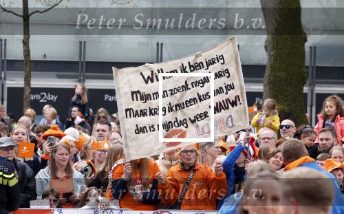 Emmen 27 april 2024
Koningsdag in Emmen met de koninklijke familie . Aanwezig bKoning Willem Alexander Koningin Maxima Prinses Amalia Prinses Alexia Prinses Ariane Prins Constantijn Prinses laurentien Prins Bernhard Prinses Annette Prins Maurits Prinses Marilene Prins Pieter Christiaan Prinses Anita Prins Floris en Prinses Aimee.