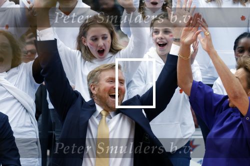 Emmen 27 april 2024
Koningsdag in Emmen met de koninklijke familie . Aanwezig bKoning Willem Alexander Koningin Maxima Prinses Amalia Prinses Alexia Prinses Ariane Prins Constantijn Prinses laurentien Prins Bernhard Prinses Annette Prins Maurits Prinses Marilene Prins Pieter Christiaan Prinses Anita Prins Floris en Prinses Aimee.