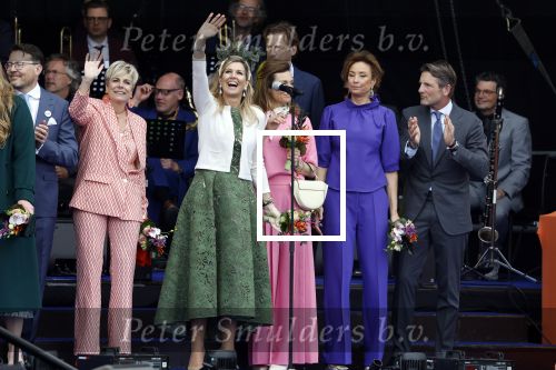 Emmen 27 april 2024
Koningsdag in Emmen met de koninklijke familie . Aanwezig bKoning Willem Alexander Koningin Maxima Prinses Amalia Prinses Alexia Prinses Ariane Prins Constantijn Prinses laurentien Prins Bernhard Prinses Annette Prins Maurits Prinses Marilene Prins Pieter Christiaan Prinses Anita Prins Floris en Prinses Aimee.
