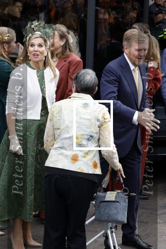Emmen 27 april 2024
Koningsdag in Emmen met de koninklijke familie . Aanwezig bKoning Willem Alexander Koningin Maxima Prinses Amalia Prinses Alexia Prinses Ariane Prins Constantijn Prinses laurentien Prins Bernhard Prinses Annette Prins Maurits Prinses Marilene Prins Pieter Christiaan Prinses Anita Prins Floris en Prinses Aimee.