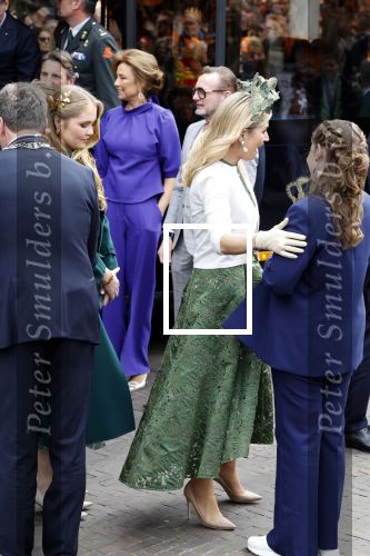Emmen 27 april 2024
Koningsdag in Emmen met de koninklijke familie . Aanwezig bKoning Willem Alexander Koningin Maxima Prinses Amalia Prinses Alexia Prinses Ariane Prins Constantijn Prinses laurentien Prins Bernhard Prinses Annette Prins Maurits Prinses Marilene Prins Pieter Christiaan Prinses Anita Prins Floris en Prinses Aimee.