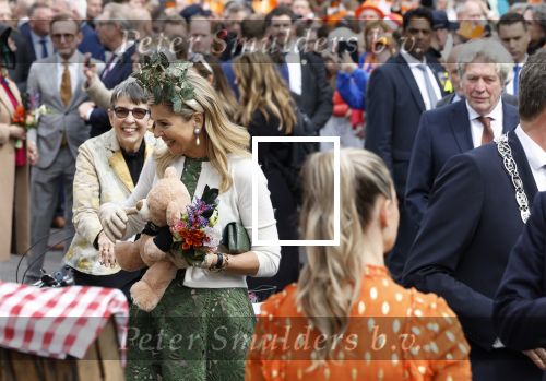 Emmen 27 april 2024
Koningsdag in Emmen met de koninklijke familie . Aanwezig bKoning Willem Alexander Koningin Maxima Prinses Amalia Prinses Alexia Prinses Ariane Prins Constantijn Prinses laurentien Prins Bernhard Prinses Annette Prins Maurits Prinses Marilene Prins Pieter Christiaan Prinses Anita Prins Floris en Prinses Aimee.