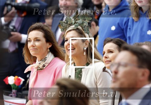 Emmen 27 april 2024
Koningsdag in Emmen met de koninklijke familie . Aanwezig bKoning Willem Alexander Koningin Maxima Prinses Amalia Prinses Alexia Prinses Ariane Prins Constantijn Prinses laurentien Prins Bernhard Prinses Annette Prins Maurits Prinses Marilene Prins Pieter Christiaan Prinses Anita Prins Floris en Prinses Aimee.