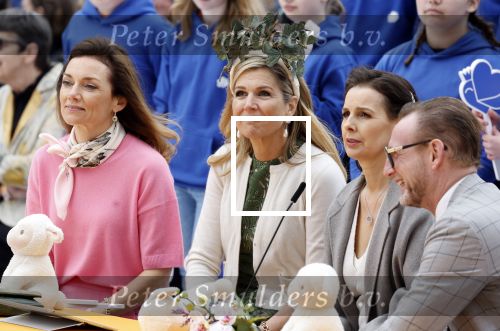 Emmen 27 april 2024
Koningsdag in Emmen met de koninklijke familie . Aanwezig bKoning Willem Alexander Koningin Maxima Prinses Amalia Prinses Alexia Prinses Ariane Prins Constantijn Prinses laurentien Prins Bernhard Prinses Annette Prins Maurits Prinses Marilene Prins Pieter Christiaan Prinses Anita Prins Floris en Prinses Aimee.