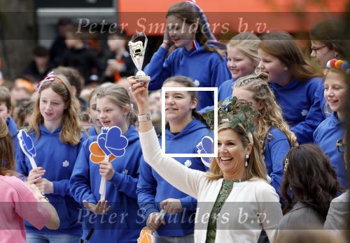 Emmen 27 april 2024
Koningsdag in Emmen met de koninklijke familie . Aanwezig bKoning Willem Alexander Koningin Maxima Prinses Amalia Prinses Alexia Prinses Ariane Prins Constantijn Prinses laurentien Prins Bernhard Prinses Annette Prins Maurits Prinses Marilene Prins Pieter Christiaan Prinses Anita Prins Floris en Prinses Aimee.
