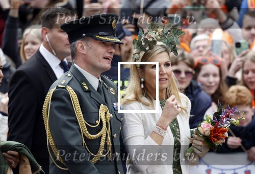 Emmen 27 april 2024
Koningsdag in Emmen met de koninklijke familie . Aanwezig bKoning Willem Alexander Koningin Maxima Prinses Amalia Prinses Alexia Prinses Ariane Prins Constantijn Prinses laurentien Prins Bernhard Prinses Annette Prins Maurits Prinses Marilene Prins Pieter Christiaan Prinses Anita Prins Floris en Prinses Aimee.