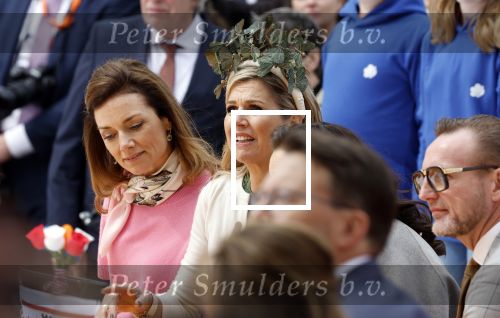 Emmen 27 april 2024
Koningsdag in Emmen met de koninklijke familie . Aanwezig bKoning Willem Alexander Koningin Maxima Prinses Amalia Prinses Alexia Prinses Ariane Prins Constantijn Prinses laurentien Prins Bernhard Prinses Annette Prins Maurits Prinses Marilene Prins Pieter Christiaan Prinses Anita Prins Floris en Prinses Aimee.