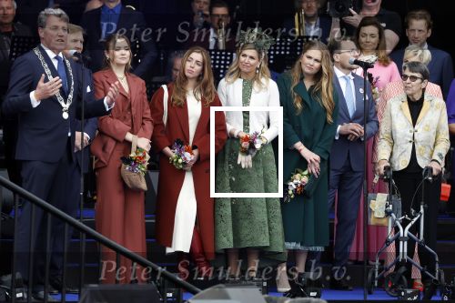 Emmen 27 april 2024
Koningsdag in Emmen met de koninklijke familie . Aanwezig bKoning Willem Alexander Koningin Maxima Prinses Amalia Prinses Alexia Prinses Ariane Prins Constantijn Prinses laurentien Prins Bernhard Prinses Annette Prins Maurits Prinses Marilene Prins Pieter Christiaan Prinses Anita Prins Floris en Prinses Aimee.