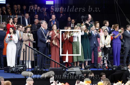 Emmen 27 april 2024
Koningsdag in Emmen met de koninklijke familie . Aanwezig bKoning Willem Alexander Koningin Maxima Prinses Amalia Prinses Alexia Prinses Ariane Prins Constantijn Prinses laurentien Prins Bernhard Prinses Annette Prins Maurits Prinses Marilene Prins Pieter Christiaan Prinses Anita Prins Floris en Prinses Aimee.