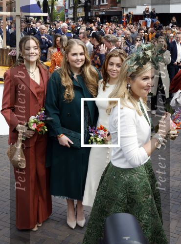 Emmen 27 april 2024
Koningsdag in Emmen met de koninklijke familie . Aanwezig bKoning Willem Alexander Koningin Maxima Prinses Amalia Prinses Alexia Prinses Ariane Prins Constantijn Prinses laurentien Prins Bernhard Prinses Annette Prins Maurits Prinses Marilene Prins Pieter Christiaan Prinses Anita Prins Floris en Prinses Aimee.