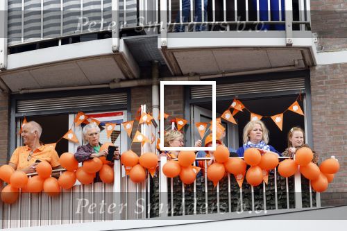 Emmen 27 april 2024
Koningsdag in Emmen met de koninklijke familie . Aanwezig bKoning Willem Alexander Koningin Maxima Prinses Amalia Prinses Alexia Prinses Ariane Prins Constantijn Prinses laurentien Prins Bernhard Prinses Annette Prins Maurits Prinses Marilene Prins Pieter Christiaan Prinses Anita Prins Floris en Prinses Aimee.