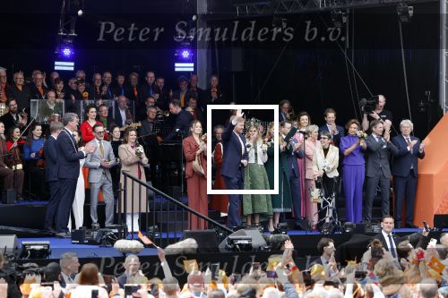 Emmen 27 april 2024
Koningsdag in Emmen met de koninklijke familie . Aanwezig bKoning Willem Alexander Koningin Maxima Prinses Amalia Prinses Alexia Prinses Ariane Prins Constantijn Prinses laurentien Prins Bernhard Prinses Annette Prins Maurits Prinses Marilene Prins Pieter Christiaan Prinses Anita Prins Floris en Prinses Aimee.