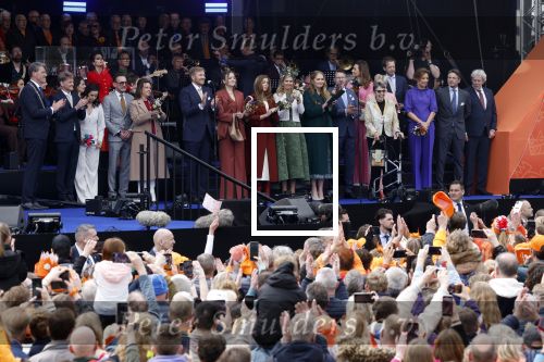 Emmen 27 april 2024
Koningsdag in Emmen met de koninklijke familie . Aanwezig bKoning Willem Alexander Koningin Maxima Prinses Amalia Prinses Alexia Prinses Ariane Prins Constantijn Prinses laurentien Prins Bernhard Prinses Annette Prins Maurits Prinses Marilene Prins Pieter Christiaan Prinses Anita Prins Floris en Prinses Aimee.