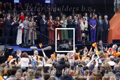 Emmen 27 april 2024
Koningsdag in Emmen met de koninklijke familie . Aanwezig bKoning Willem Alexander Koningin Maxima Prinses Amalia Prinses Alexia Prinses Ariane Prins Constantijn Prinses laurentien Prins Bernhard Prinses Annette Prins Maurits Prinses Marilene Prins Pieter Christiaan Prinses Anita Prins Floris en Prinses Aimee.