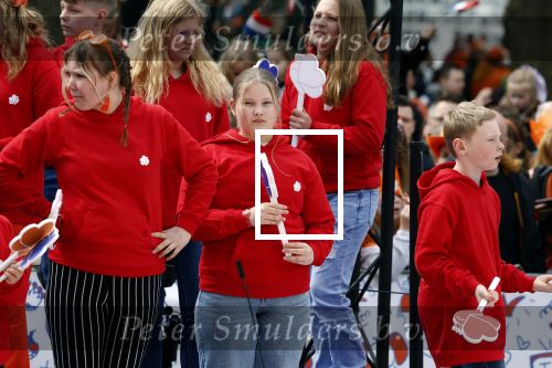 Emmen 27 april 2024
Koningsdag in Emmen met de koninklijke familie . Aanwezig bKoning Willem Alexander Koningin Maxima Prinses Amalia Prinses Alexia Prinses Ariane Prins Constantijn Prinses laurentien Prins Bernhard Prinses Annette Prins Maurits Prinses Marilene Prins Pieter Christiaan Prinses Anita Prins Floris en Prinses Aimee. Look a like kleine Prinses Amalia