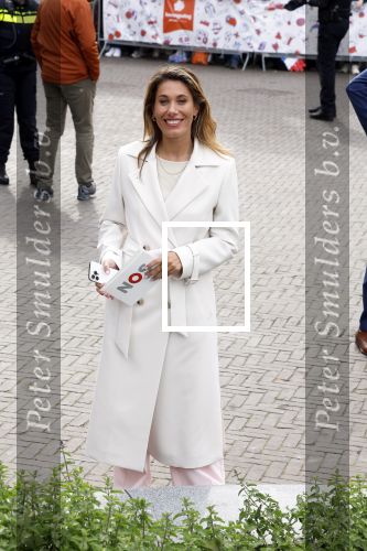 Emmen 27 april 2024
Koningsdag in Emmen met de koninklijke familie . Aanwezig bKoning Willem Alexander Koningin Maxima Prinses Amalia Prinses Alexia Prinses Ariane Prins Constantijn Prinses laurentien Prins Bernhard Prinses Annette Prins Maurits Prinses Marilene Prins Pieter Christiaan Prinses Anita Prins Floris en Prinses Aimee. Malou Petter