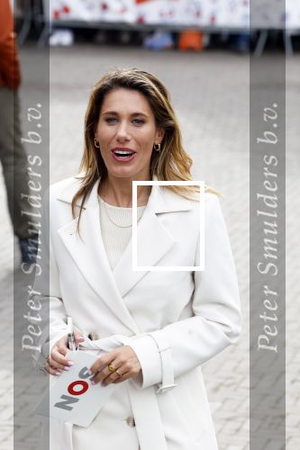 Emmen 27 april 2024
Koningsdag in Emmen met de koninklijke familie . Aanwezig bKoning Willem Alexander Koningin Maxima Prinses Amalia Prinses Alexia Prinses Ariane Prins Constantijn Prinses laurentien Prins Bernhard Prinses Annette Prins Maurits Prinses Marilene Prins Pieter Christiaan Prinses Anita Prins Floris en Prinses Aimee. Malou Petter