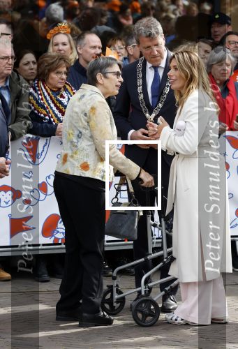 Emmen 27 april 2024
Koningsdag in Emmen met de koninklijke familie . Aanwezig bKoning Willem Alexander Koningin Maxima Prinses Amalia Prinses Alexia Prinses Ariane Prins Constantijn Prinses laurentien Prins Bernhard Prinses Annette Prins Maurits Prinses Marilene Prins Pieter Christiaan Prinses Anita Prins Floris en Prinses Aimee.